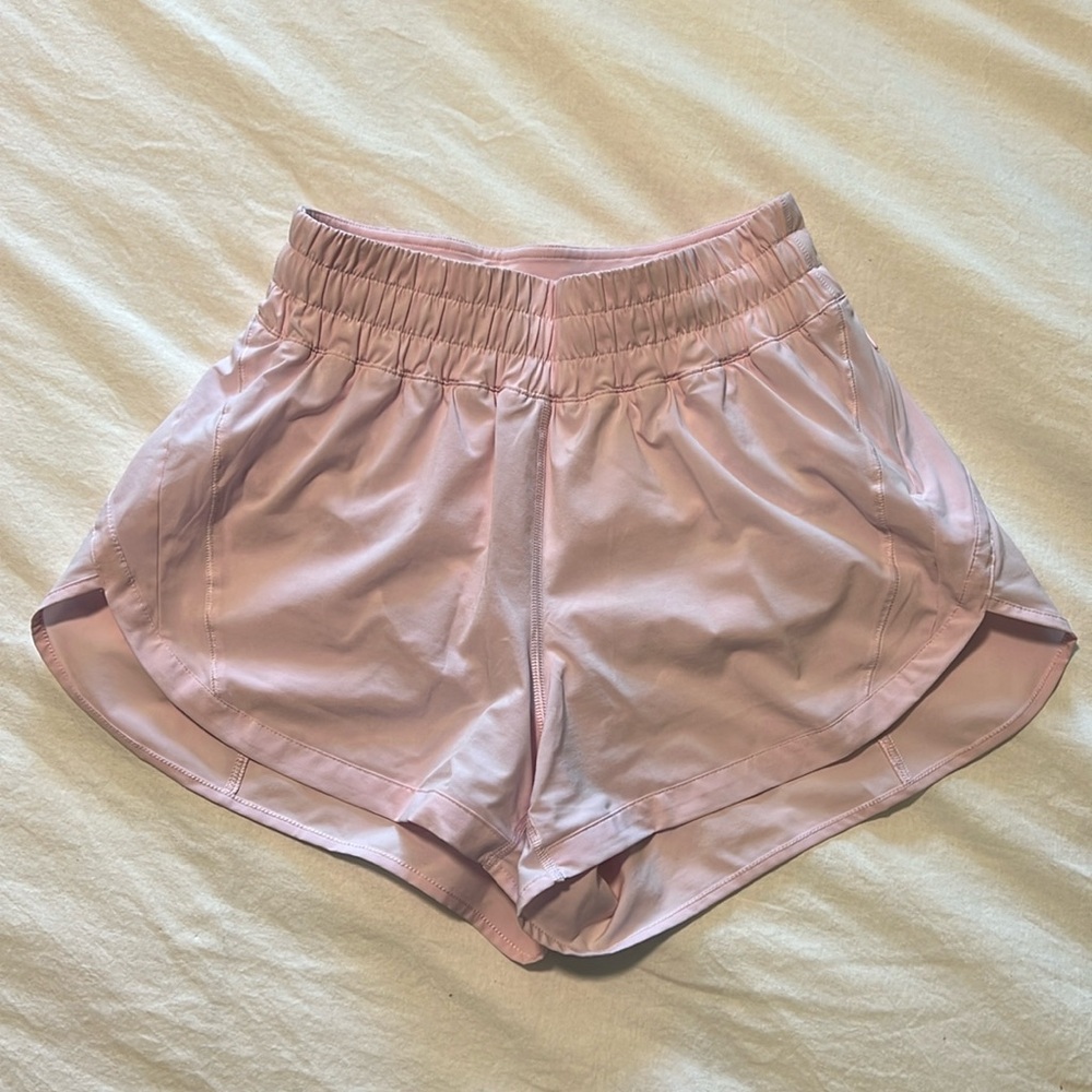 NWOT Lululemon Track That High Rise Shorts 3” Size 6